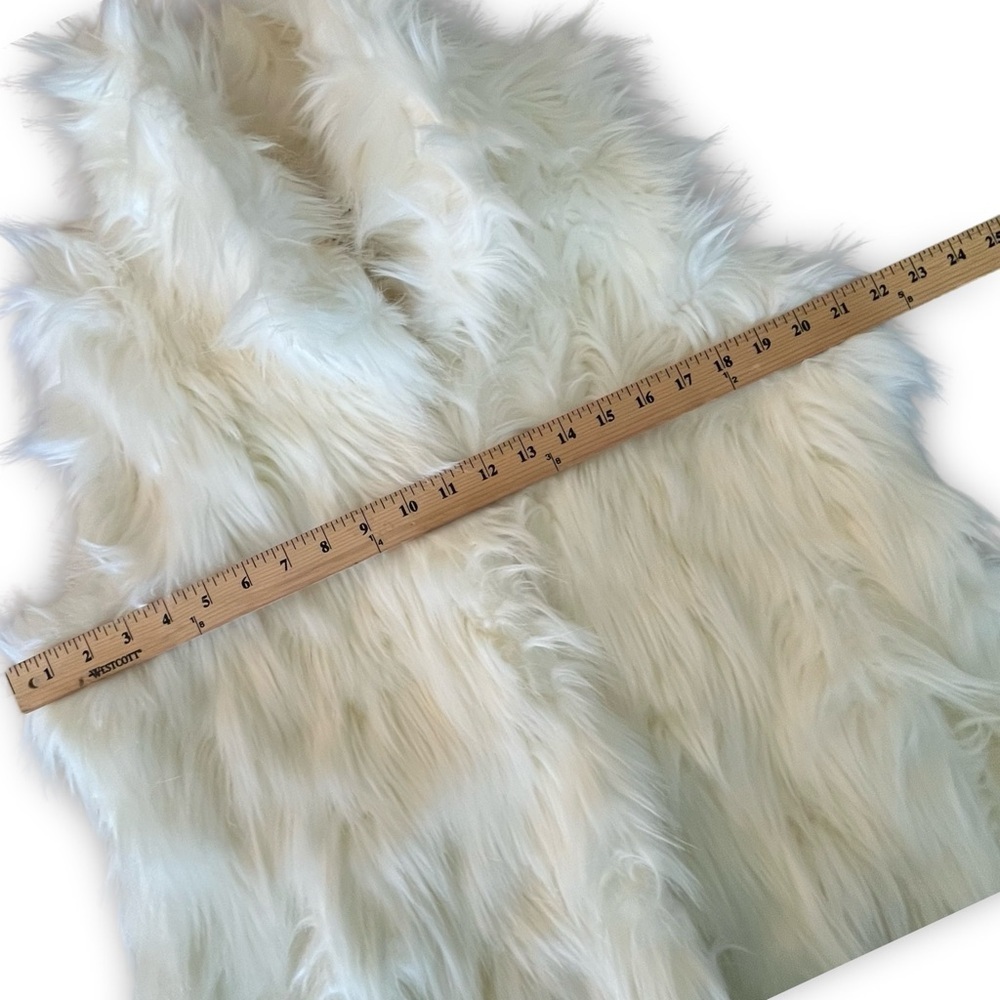 Adrienne Landau Shaggy White Faux Fur High Collar Vest - Picture 7 of 12